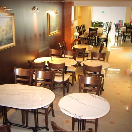 Hotel Lito Paralía Buitenkant foto