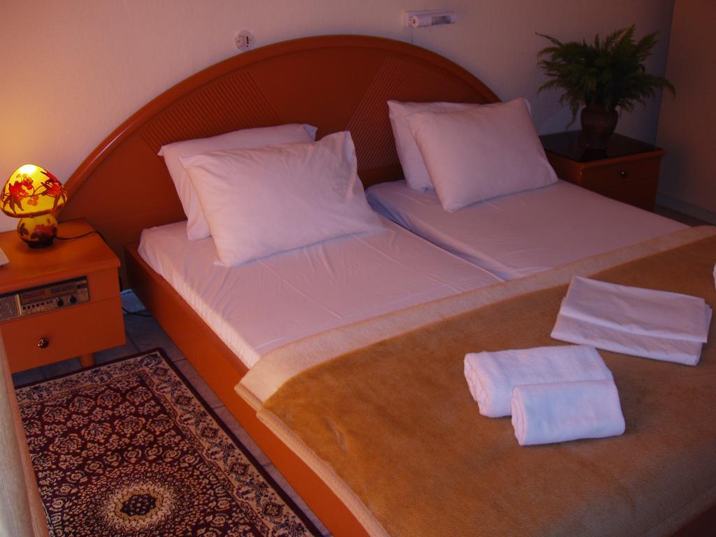 Hotel Lito Paralía Buitenkant foto