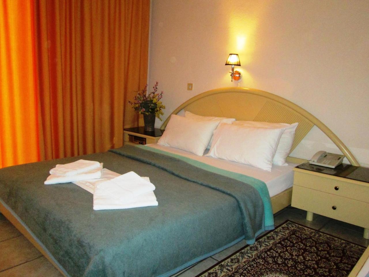 Hotel Lito Paralía Buitenkant foto