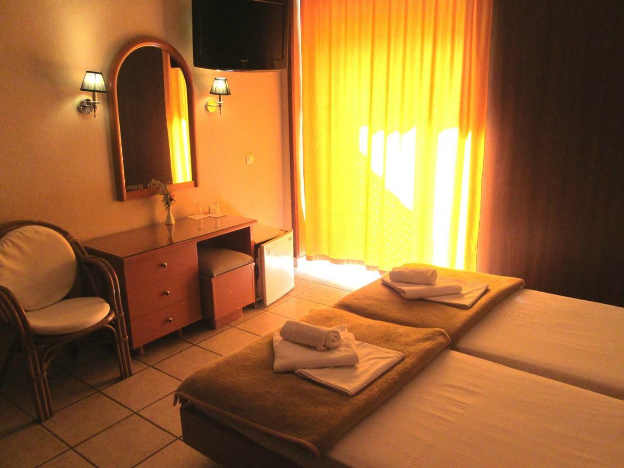 Hotel Lito Paralía Buitenkant foto