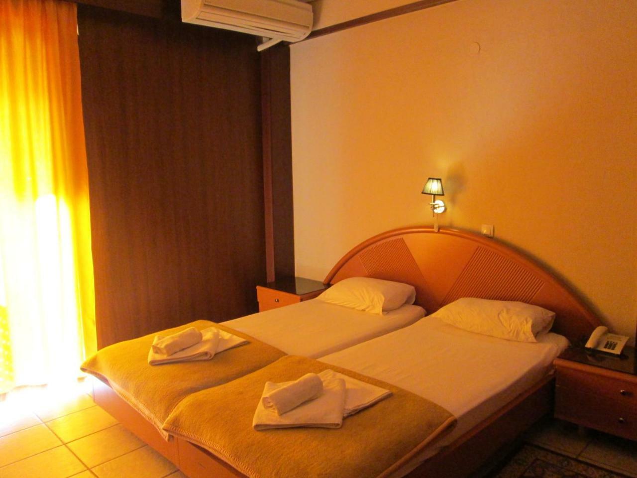 Hotel Lito Paralía Buitenkant foto